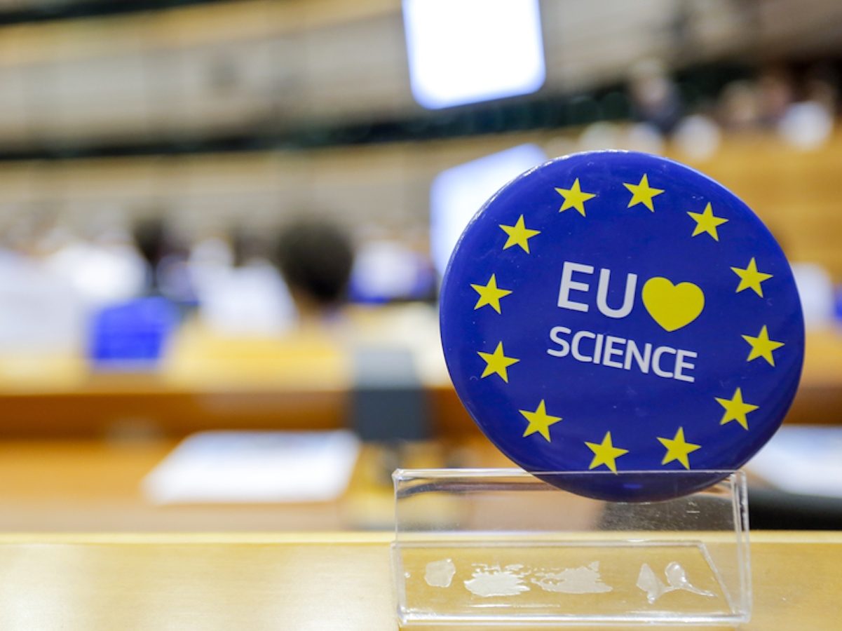 SPAZIO 32. CONOSCERE L'UNIONE EUROPEA E IL SUO CONTRIBUTO A SCIENZA, RICERCA E INNOVAZIONE